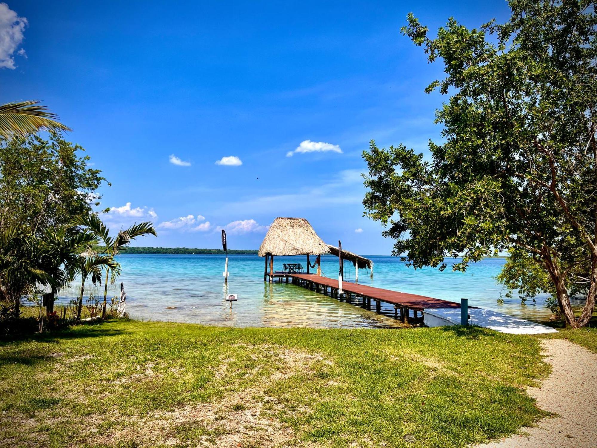 Cabana Con Muelle Privado En La Laguna De Bacalar Exterior photo