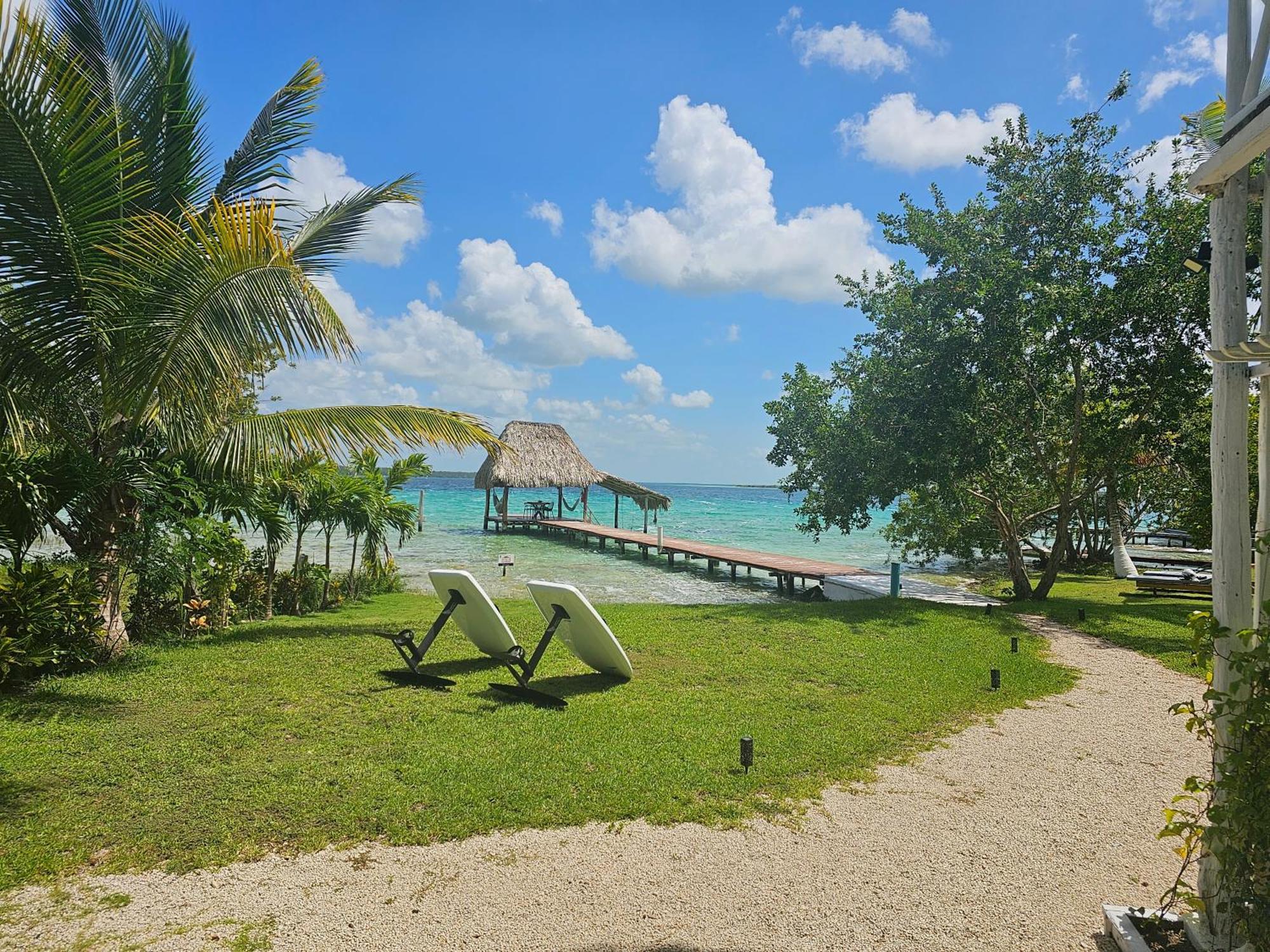 Cabana Con Muelle Privado En La Laguna De Bacalar Exterior photo